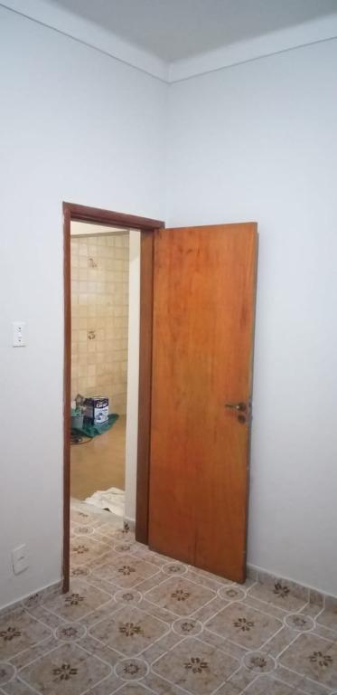 Casa para alugar com 2 quartos, 100m² - Foto 15