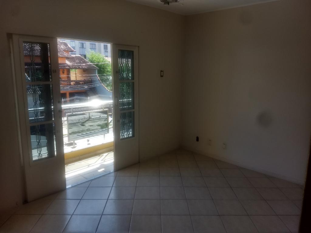 Casa para alugar com 2 quartos, 100m² - Foto 26