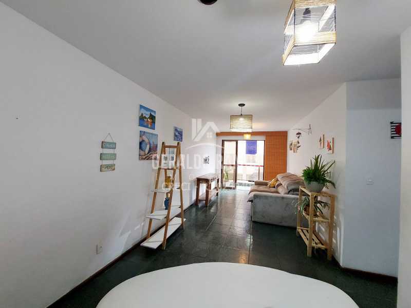 Apartamento para alugar com 3 quartos, 139m² - Foto 3