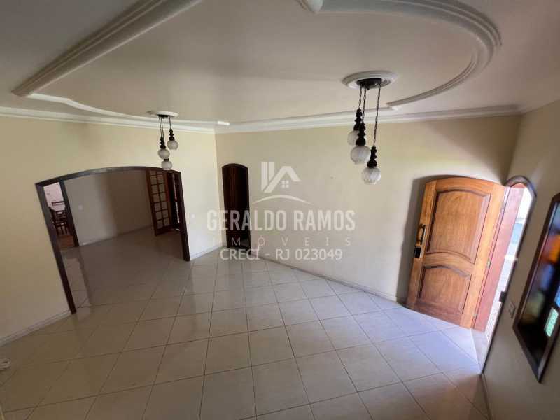 Casa para alugar com 5 quartos, 600 - Foto 2