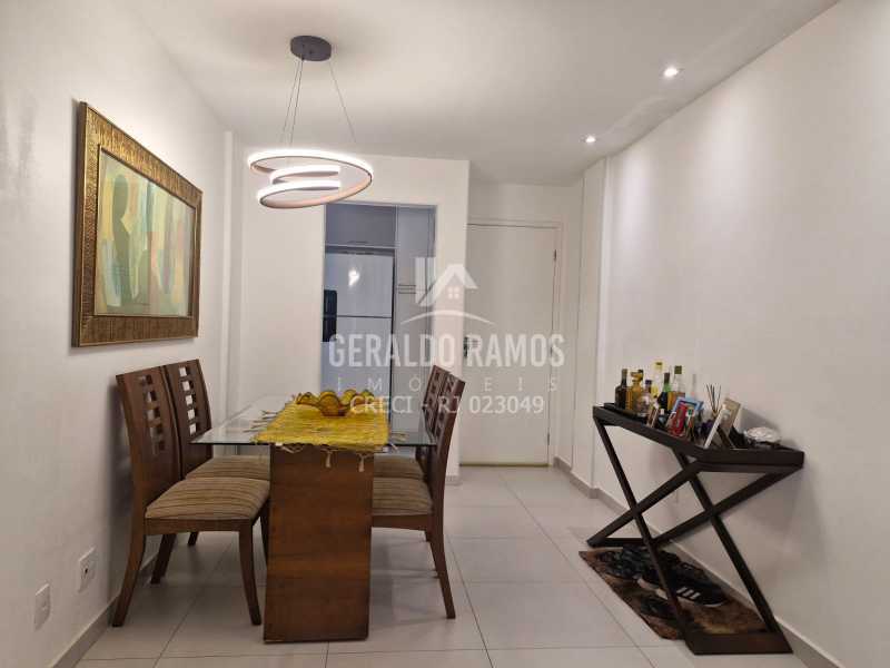 Apartamento à venda com 2 quartos, 101m² - Foto 2