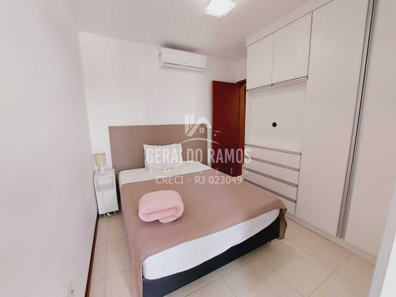 Apartamento à venda com 3 quartos, 227m² - Foto 13