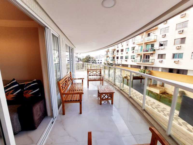 Apartamento à venda com 3 quartos, 130m² - Foto 17