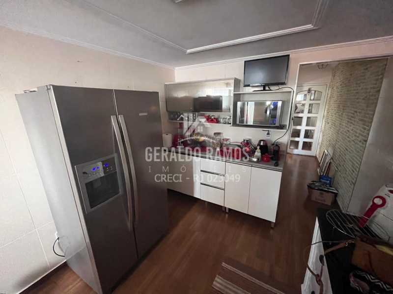 Apartamento à venda com 3 quartos, 95m² - Foto 4