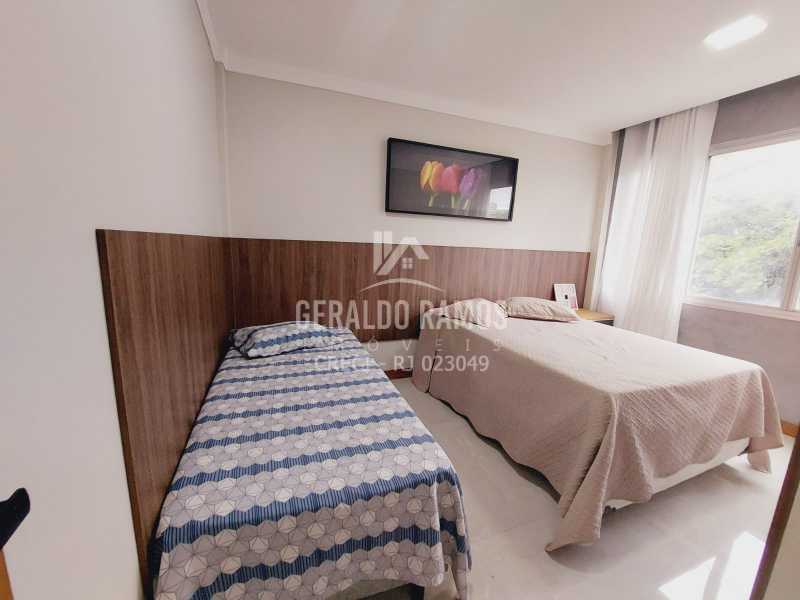 Apartamento à venda com 2 quartos, 65m² - Foto 9