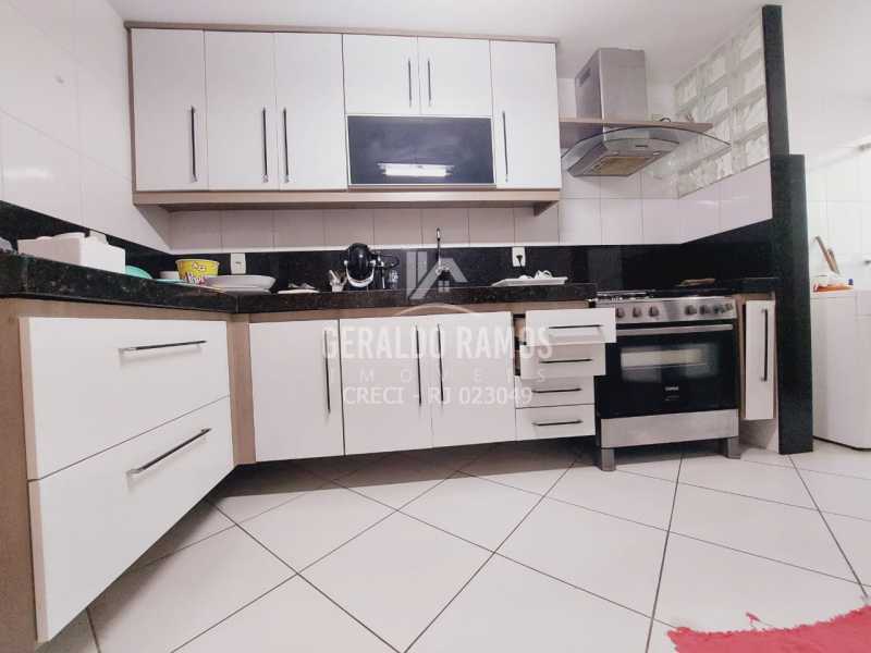 Apartamento à venda com 3 quartos, 160m² - Foto 5