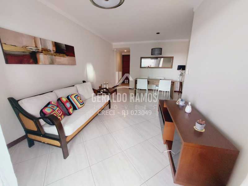 Apartamento à venda com 3 quartos, 160m² - Foto 1