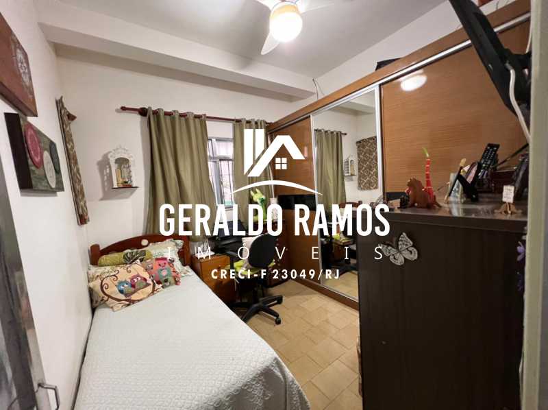 Casa à venda com 8 quartos, 220m² - Foto 3