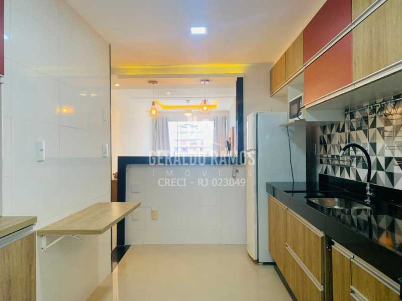 Apartamento à venda com 3 quartos, 97m² - Foto 4