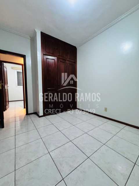 Apartamento à venda com 3 quartos, 151m² - Foto 3