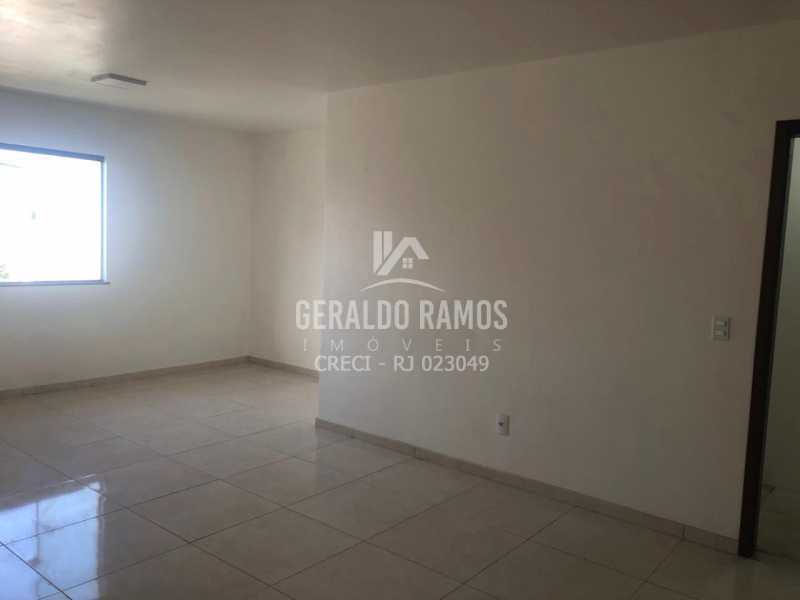 Casa para alugar com 2 quartos, 100m² - Foto 1