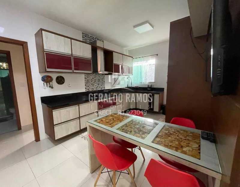 Casa à venda com 4 quartos, 102m² - Foto 4