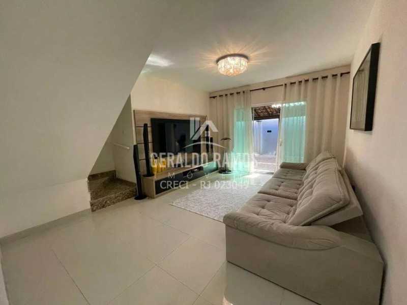 Casa à venda com 4 quartos, 102m² - Foto 2