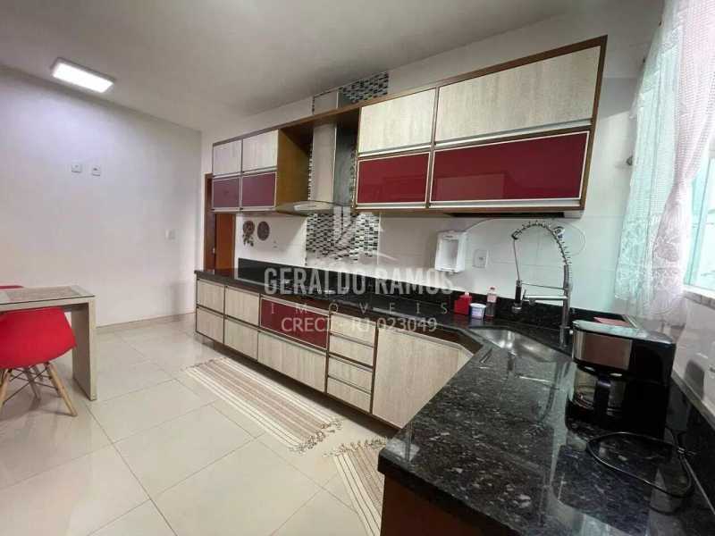 Casa à venda com 4 quartos, 102m² - Foto 6
