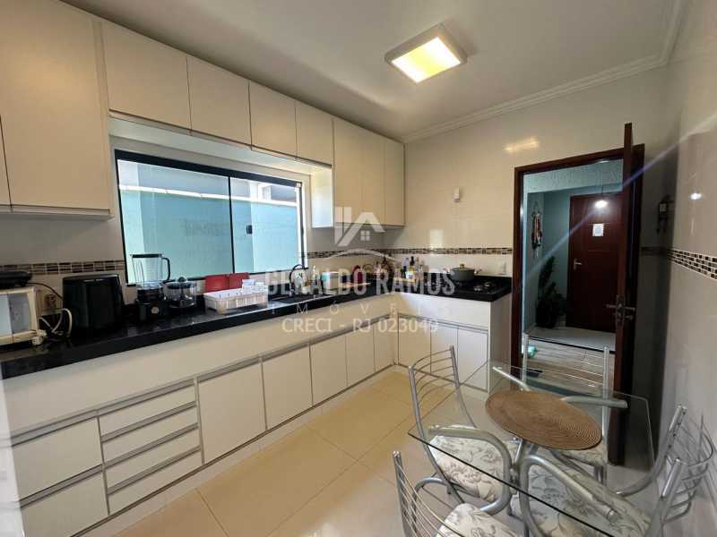 Casa à venda com 4 quartos, 150m² - Foto 4
