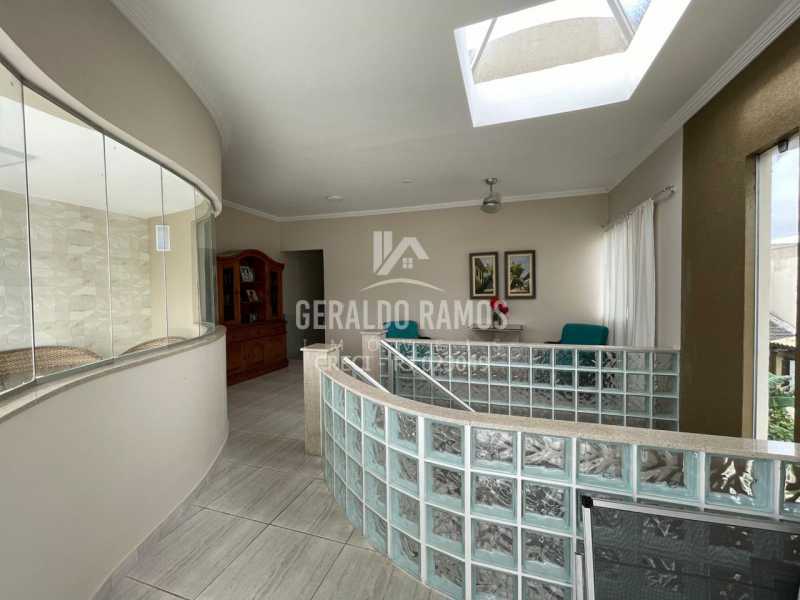 Casa à venda com 3 quartos, 250m² - Foto 11