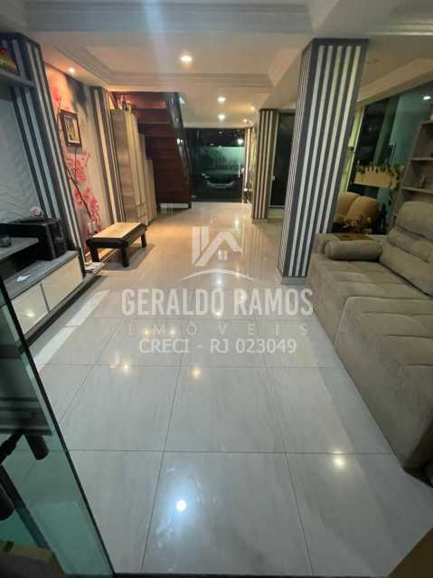 Casa à venda com 5 quartos, 299m² - Foto 3