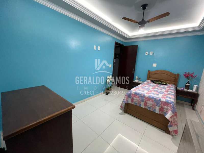 Casa à venda com 5 quartos, 299m² - Foto 16