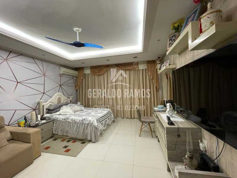 Casa à venda com 5 quartos, 299m² - Foto 20