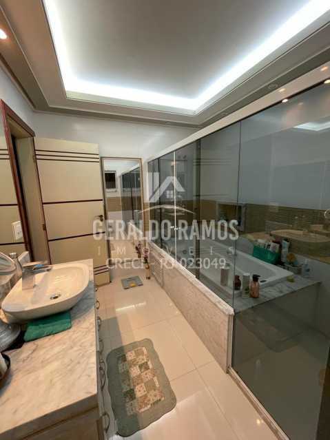 Casa à venda com 5 quartos, 299m² - Foto 22
