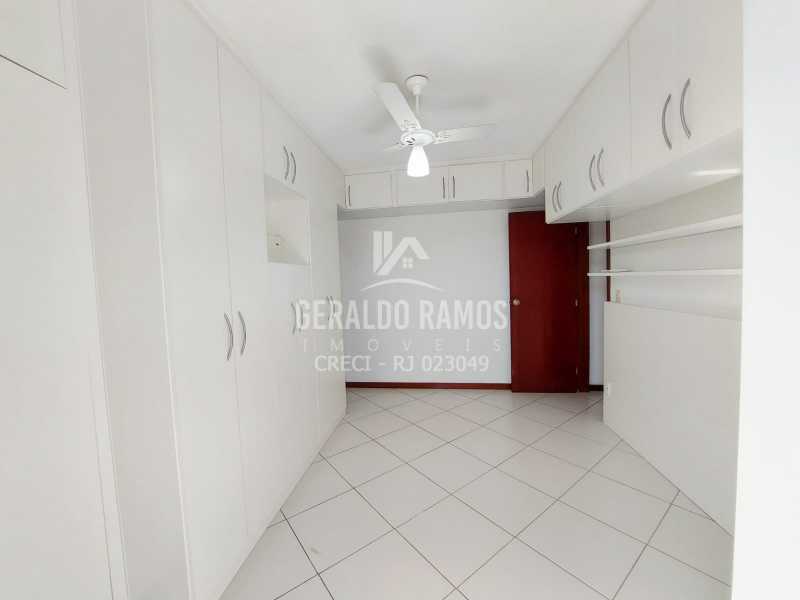 Apartamento para alugar com 2 quartos, 105m² - Foto 12