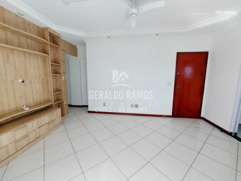 Apartamento para alugar com 2 quartos, 105m² - Foto 3