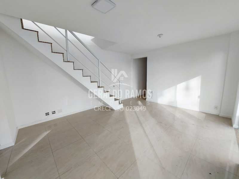 Cobertura, 3 quartos, 223 m² - Foto 2
