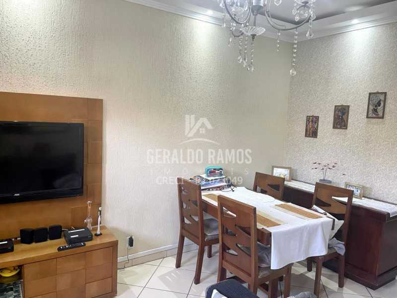 Casa à venda com 3 quartos, 92m² - Foto 1