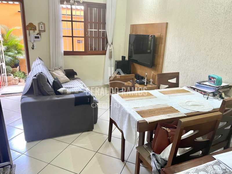 Casa à venda com 3 quartos, 92m² - Foto 2