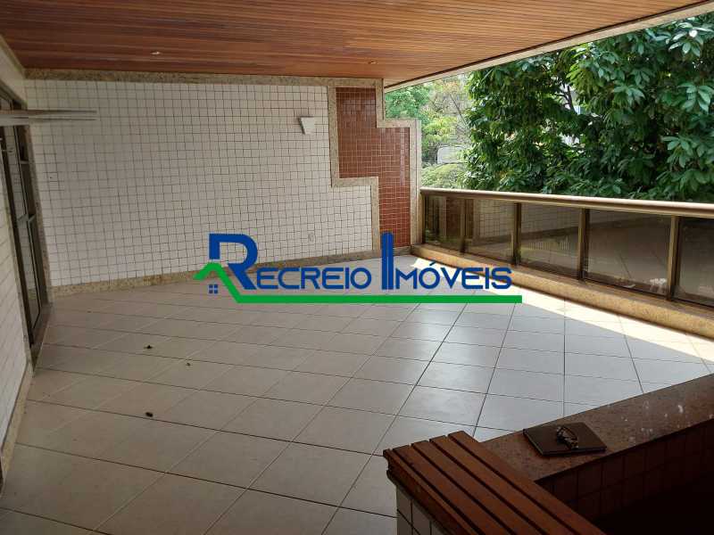 Apartamento à venda com 3 quartos, 117m² - Foto 1