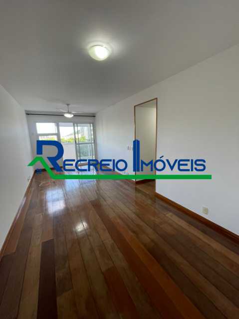 Apartamento à venda com 3 quartos, 92m² - Foto 3