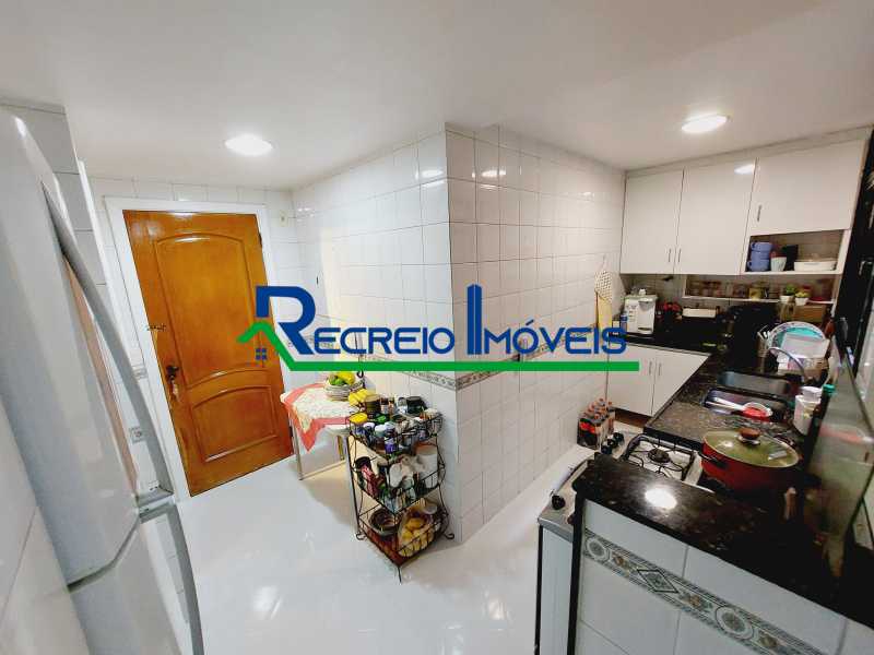 Apartamento à venda com 2 quartos, 87m² - Foto 13