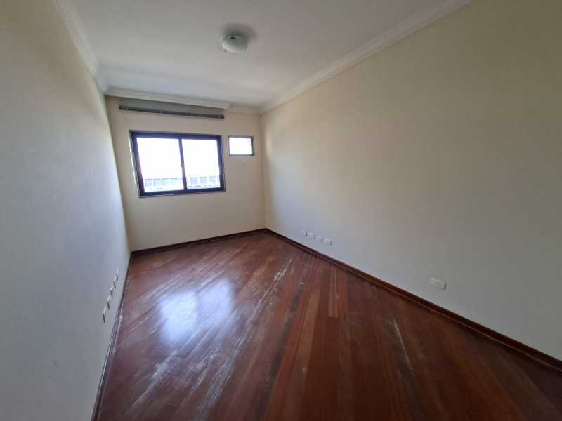 Cobertura, 3 quartos, 207 m² - Foto 13