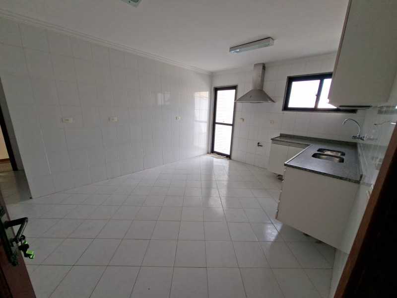 Cobertura, 3 quartos, 207 m² - Foto 22