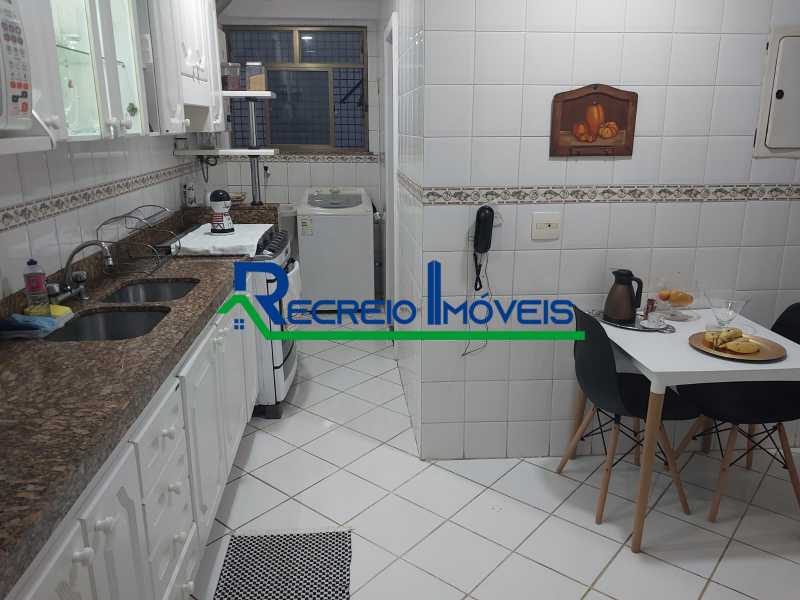 Apartamento à venda com 3 quartos, 128m² - Foto 29