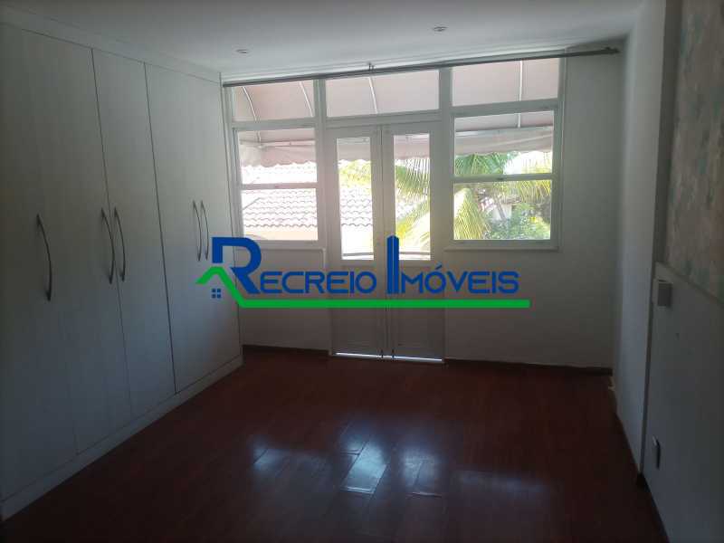 Casa de Condomínio à venda com 3 quartos, 215m² - Foto 23