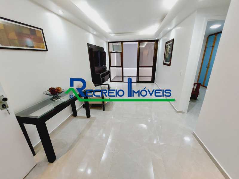 Apartamento à venda com 3 quartos, 82m² - Foto 2