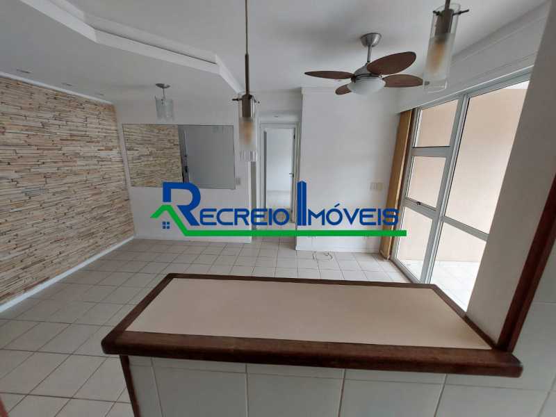 Apartamento à venda com 2 quartos, 62m² - Foto 8