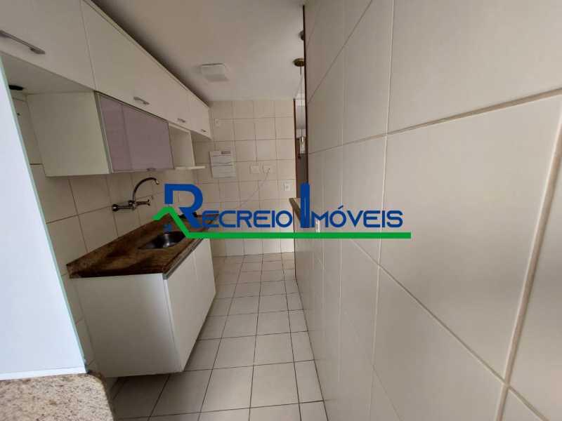 Apartamento à venda com 2 quartos, 62m² - Foto 18