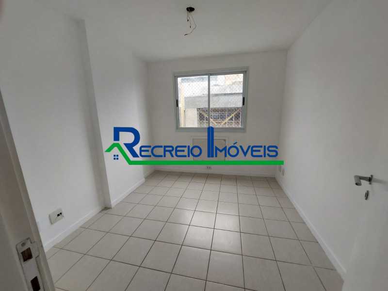 Apartamento à venda com 2 quartos, 62m² - Foto 14