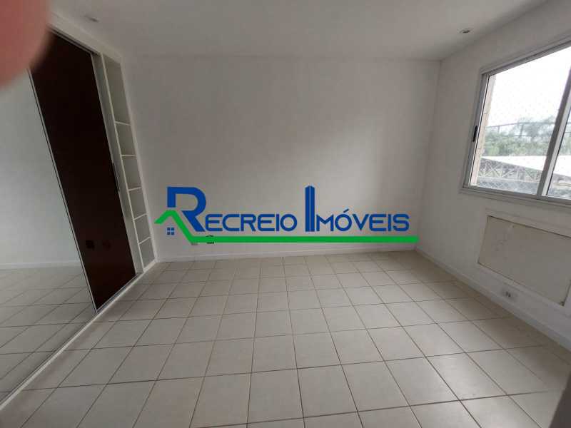 Apartamento à venda com 2 quartos, 62m² - Foto 13