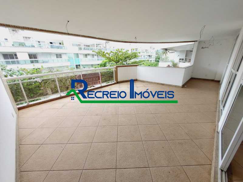 Apartamento à venda com 3 quartos, 113m² - Foto 1