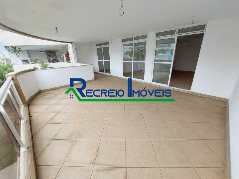 Apartamento à venda com 3 quartos, 113m² - Foto 2