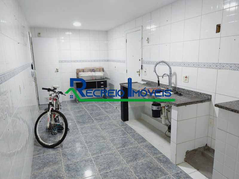 Apartamento à venda com 4 quartos, 170m² - Foto 18