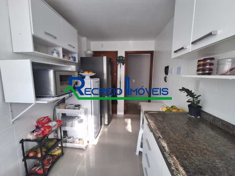 Apartamento à venda com 2 quartos, 85m² - Foto 11