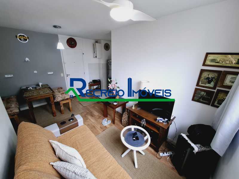 Apartamento à venda com 2 quartos, 49m² - Foto 15