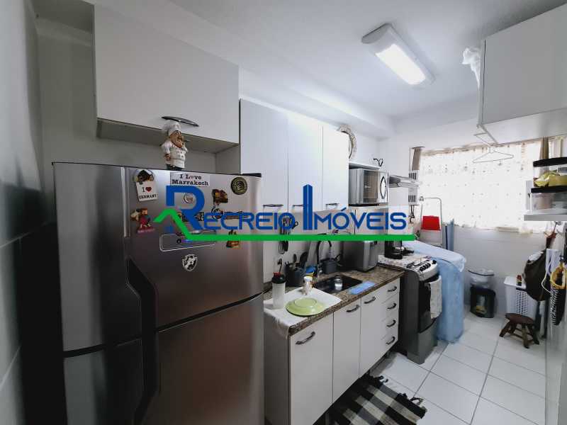 Apartamento à venda com 2 quartos, 49m² - Foto 17