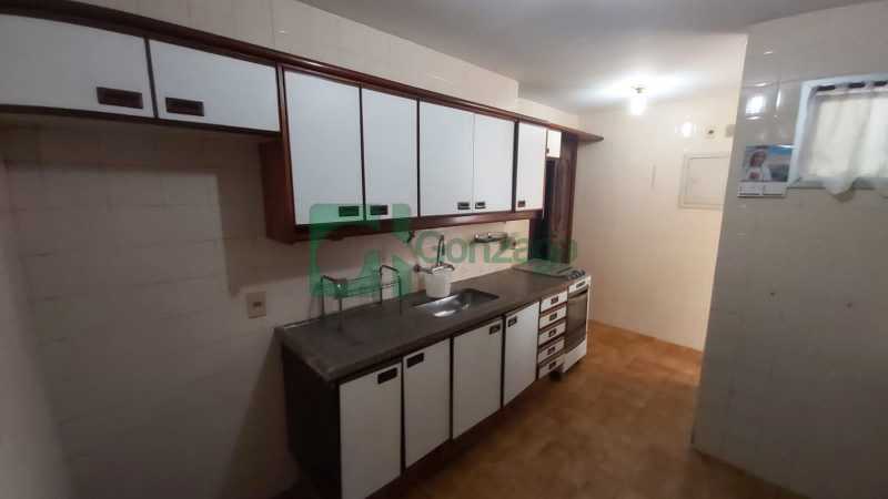 Apartamento à venda com 3 quartos, 140m² - Foto 7