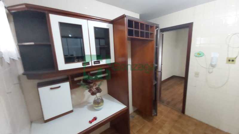 Apartamento à venda com 3 quartos, 140m² - Foto 9