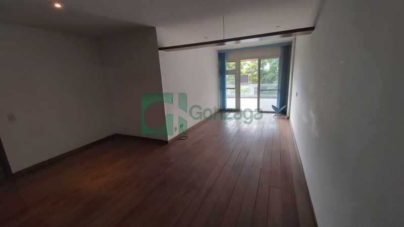 Apartamento à venda com 3 quartos, 140m² - Foto 4